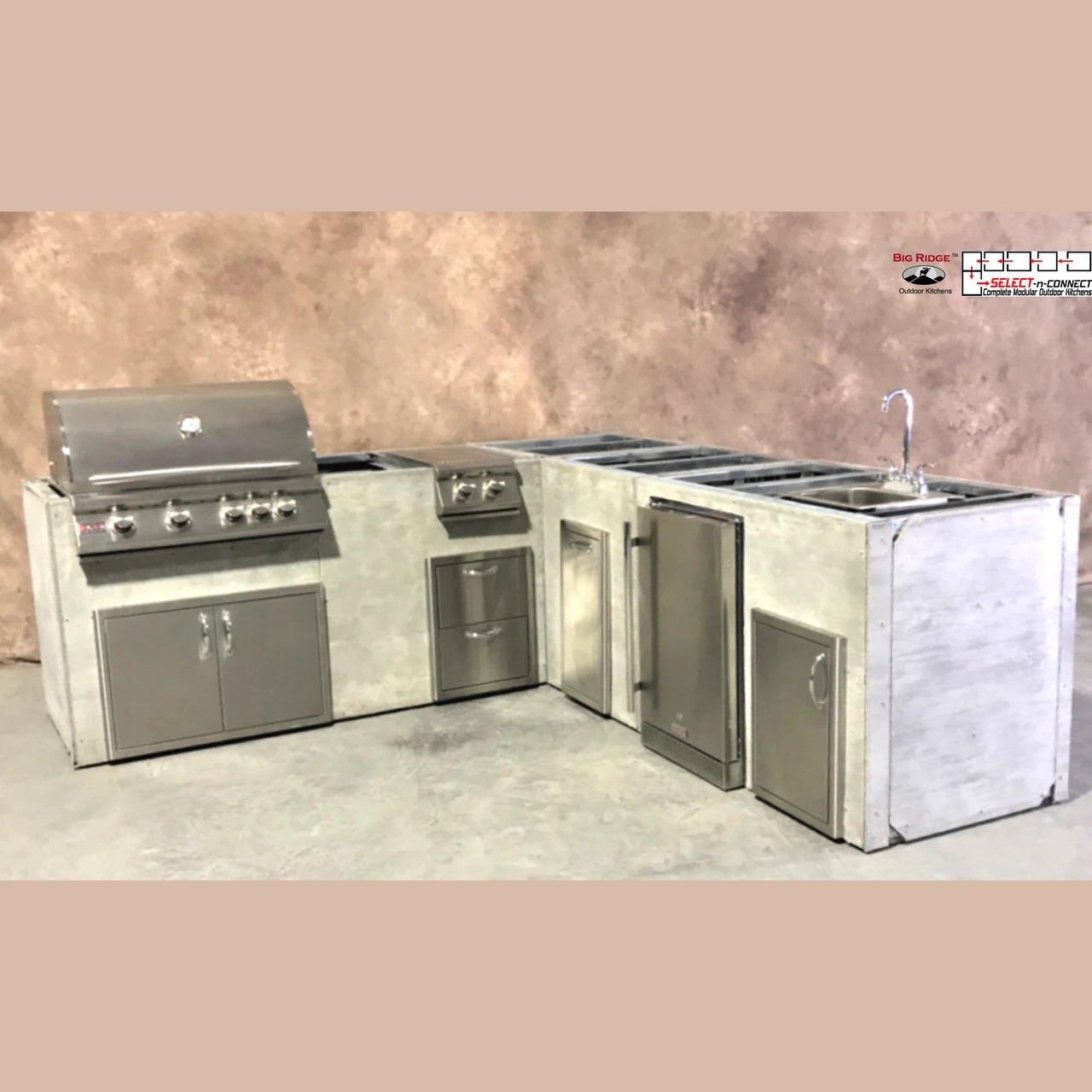 8 Foot DIY Blackbird L-Shaped Outdoor Kitchen with Blaze Appliances // BetterPatio.com