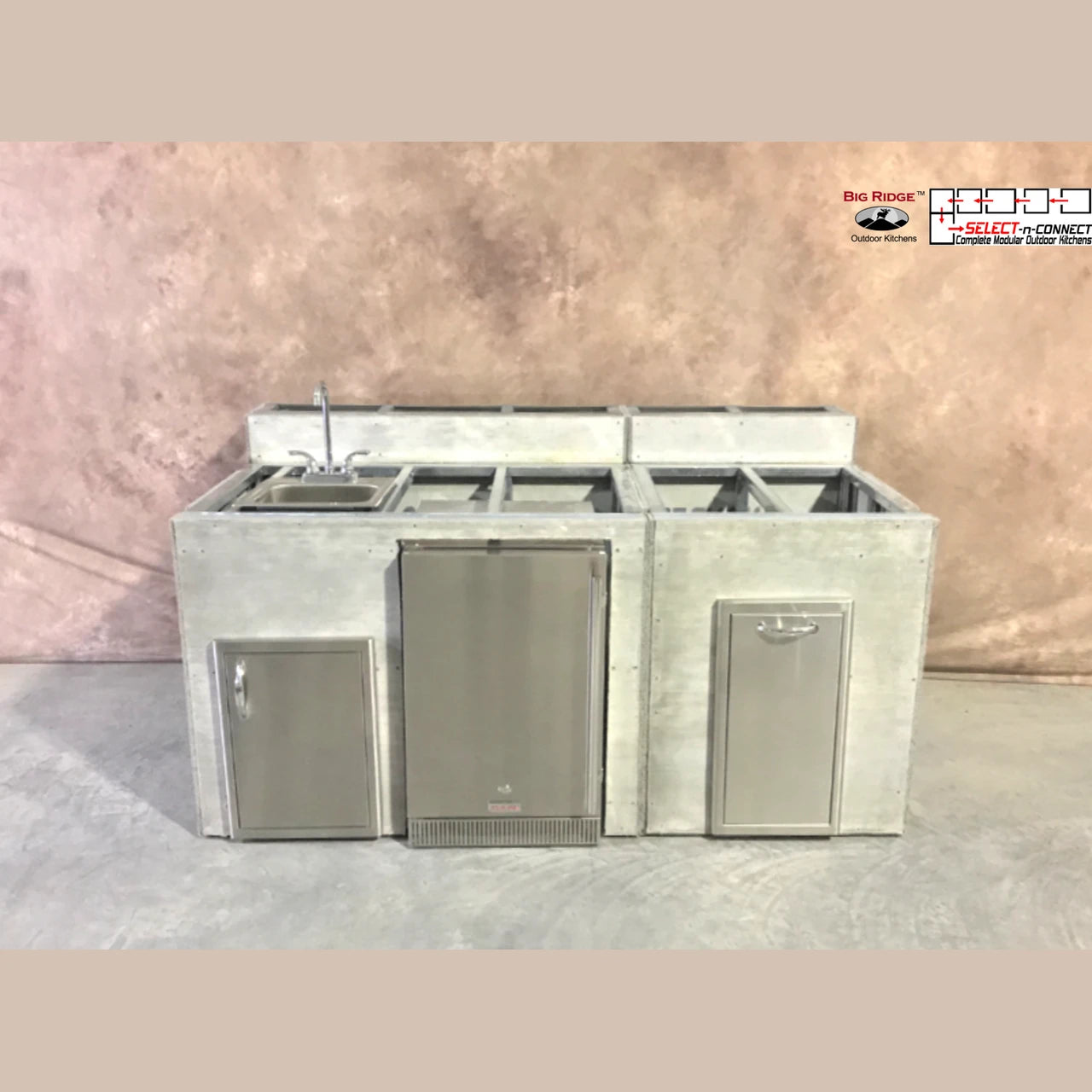 6.5 Foot DIY Linear Outdoor Kitchen with Blaze Appliances // BetterPatio.com