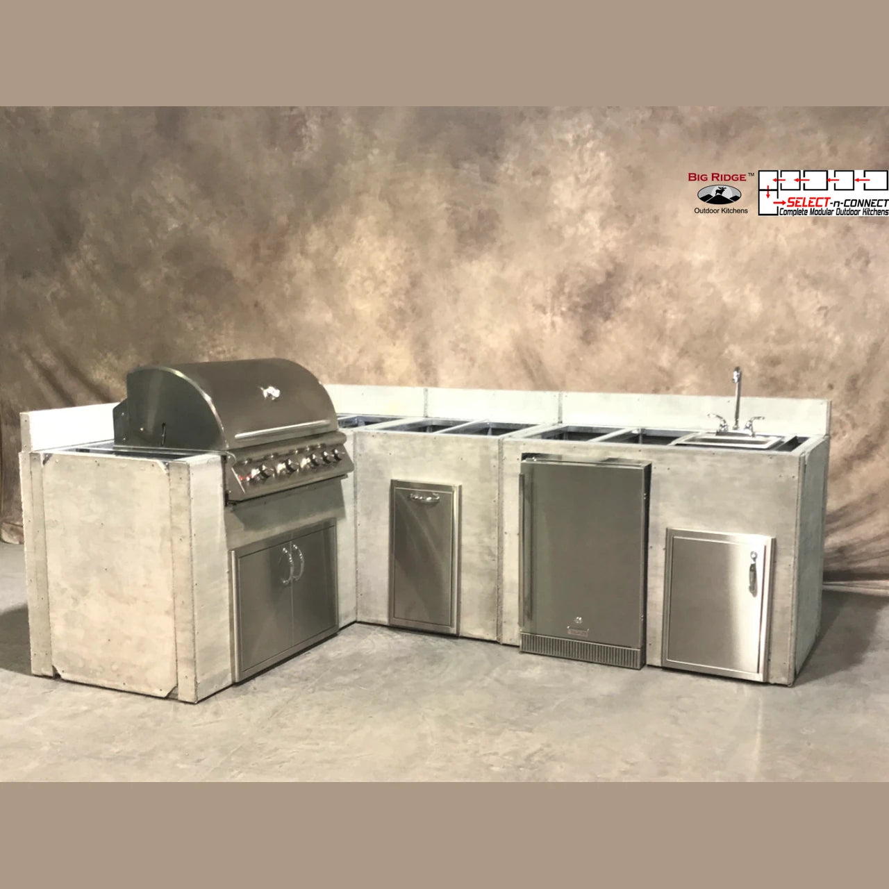 8 Foot DIY L-Shaped Outdoor Kitchen with Blaze Appliances // BetterPatio.com