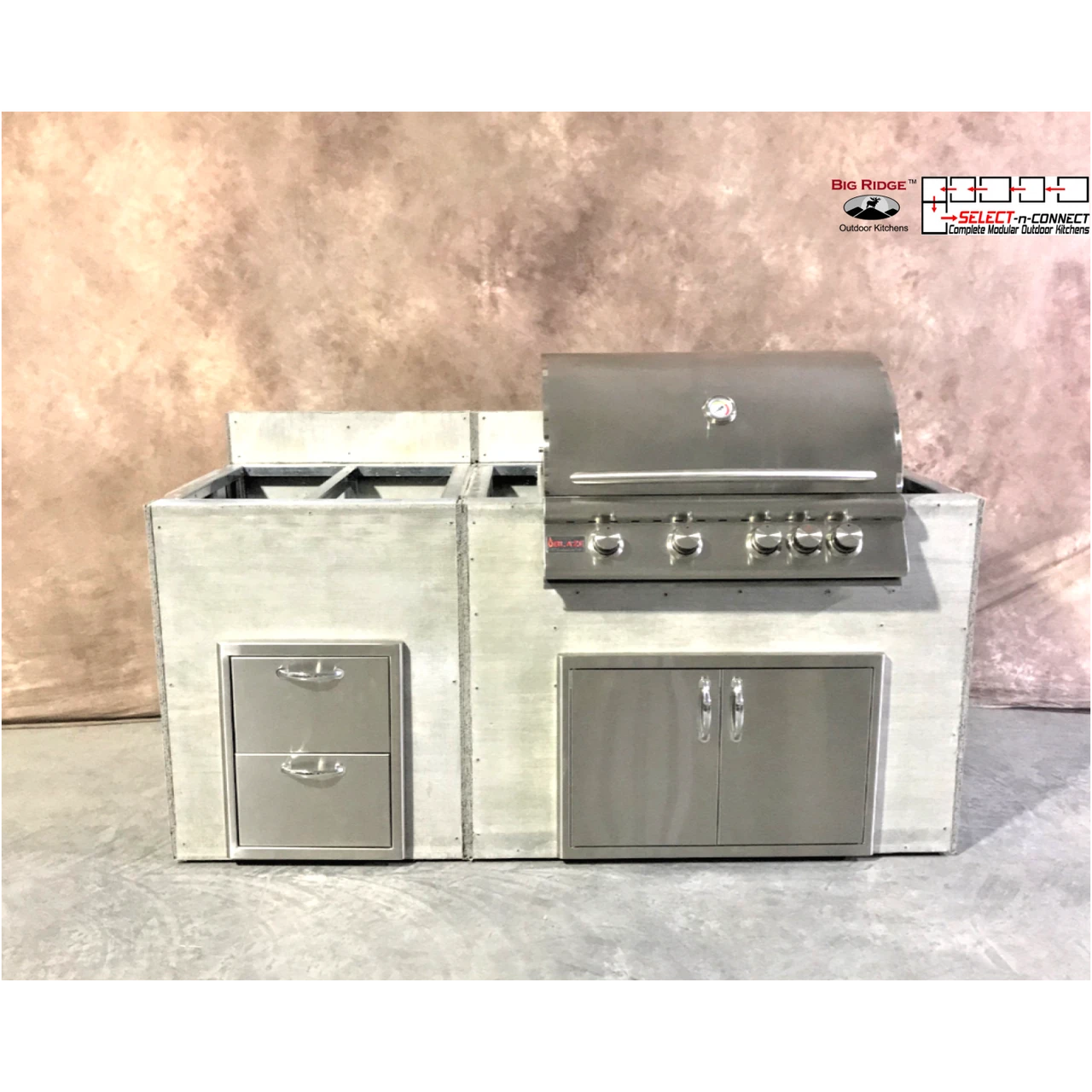 6.5 Foot DIY Linear Outdoor Kitchen with Blaze Appliances // BetterPatio.com