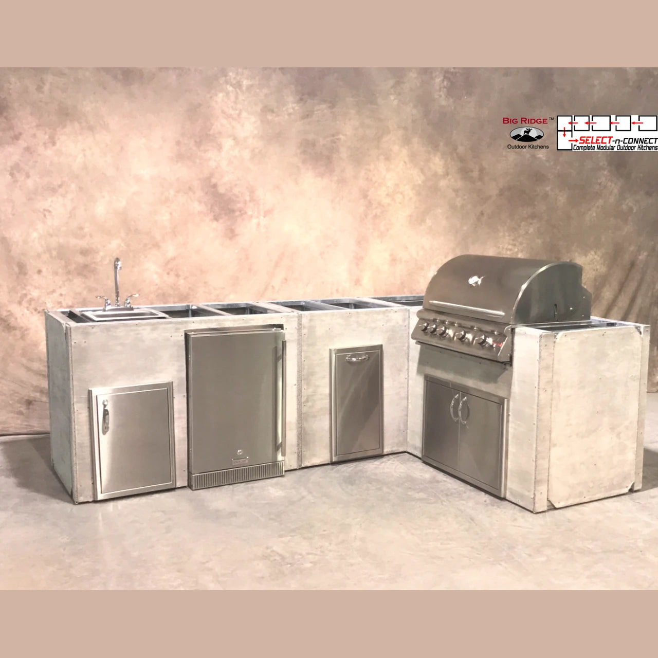 8 Foot DIY L-Shaped Outdoor Kitchen with Blaze Appliances // BetterPatio.com