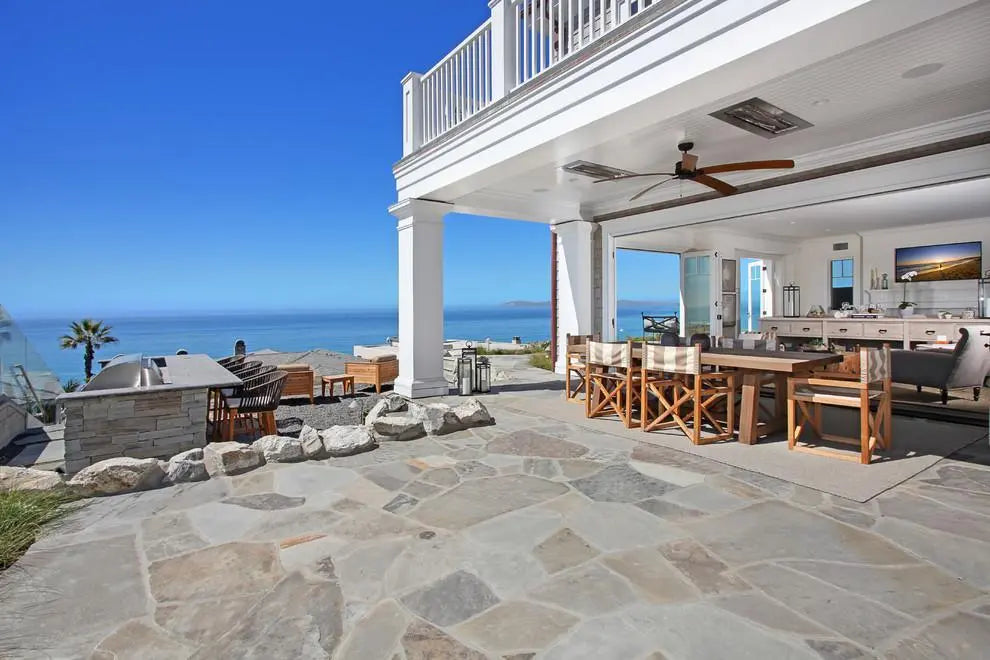 Summerset Alturi 36 ALT36T - Beach front view outdoor kitchen with built-in grill