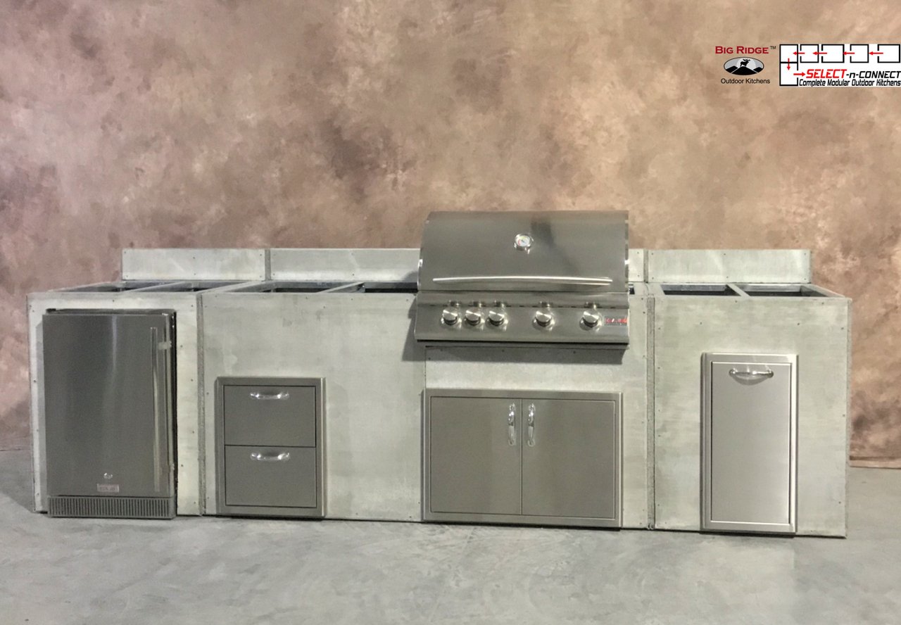 11 Foot DIY Linear Outdoor Kitchen with Blaze Appliances // BetterPatio.com