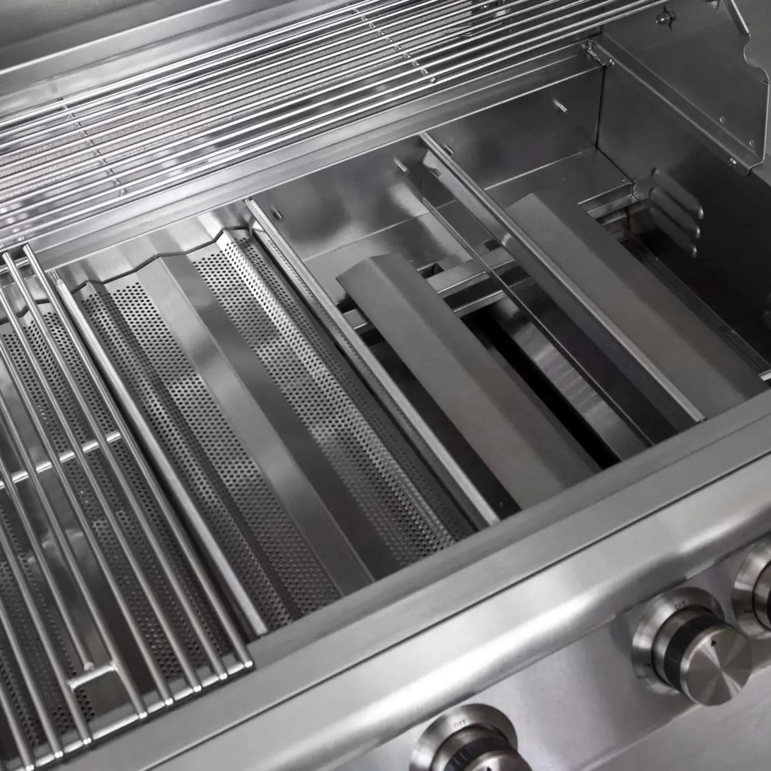BlazeBlaze 40 Inch 5-Burner Premium LTE Gas Grill With Rear Burner and Built-in Lighting System BLZ-5LTE2-LP- BetterPatio.com