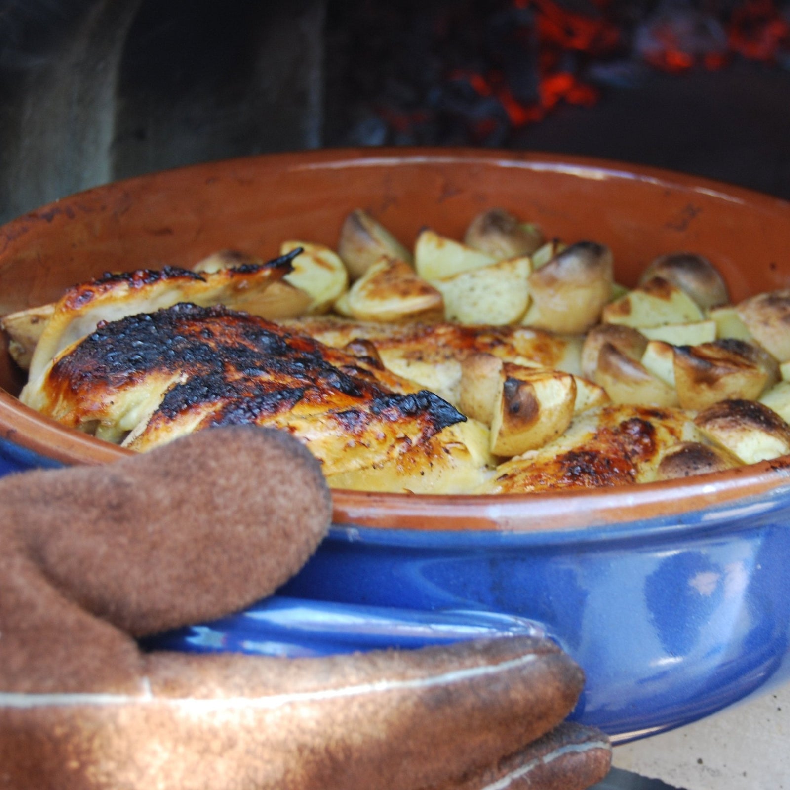 Chicago Brick OvenChicago Brick Oven 750 Mobile Stand for Wood Fired Pizza Oven CBO-O-MBL-750-CV- BetterPatio.com