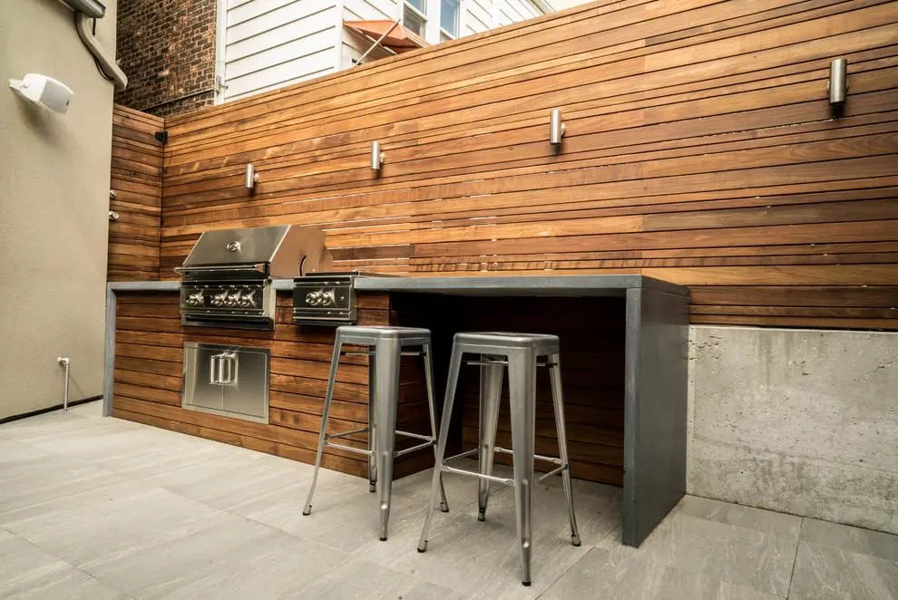 Summerset Alturi 36 ALT36T - Modern metropolitan backyard hideout with built-in grill