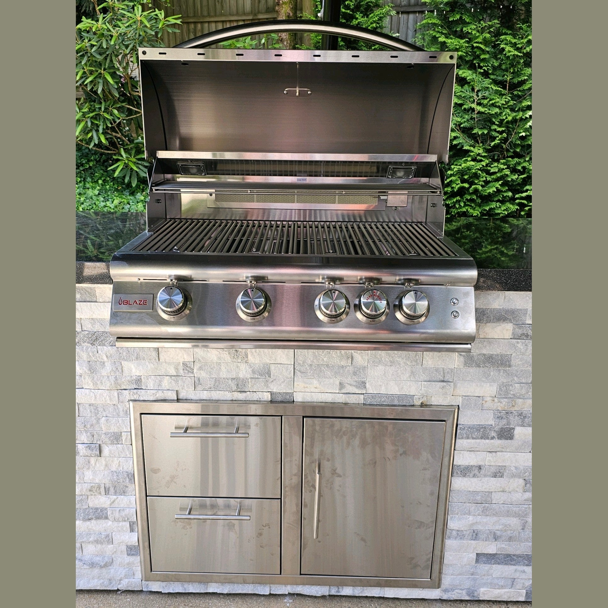 Custom Outdoor Kitchen BBQ Grill // BetterPatio.com