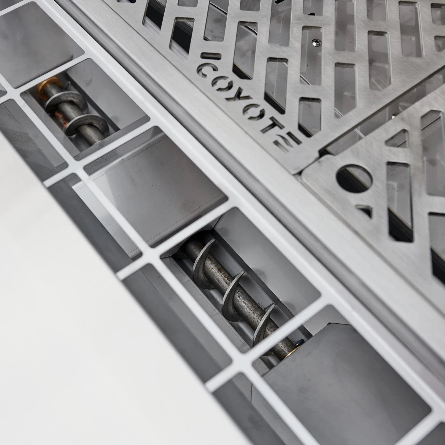 Coyote 28 inch Built In Pellet Grill - BetterPatio.com