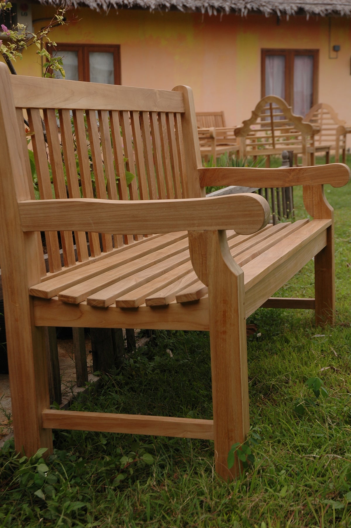 Devonshire Extra Thick Teak Benches – 3 &amp; 4 Seater | BetterPatio // BetterPatio.com