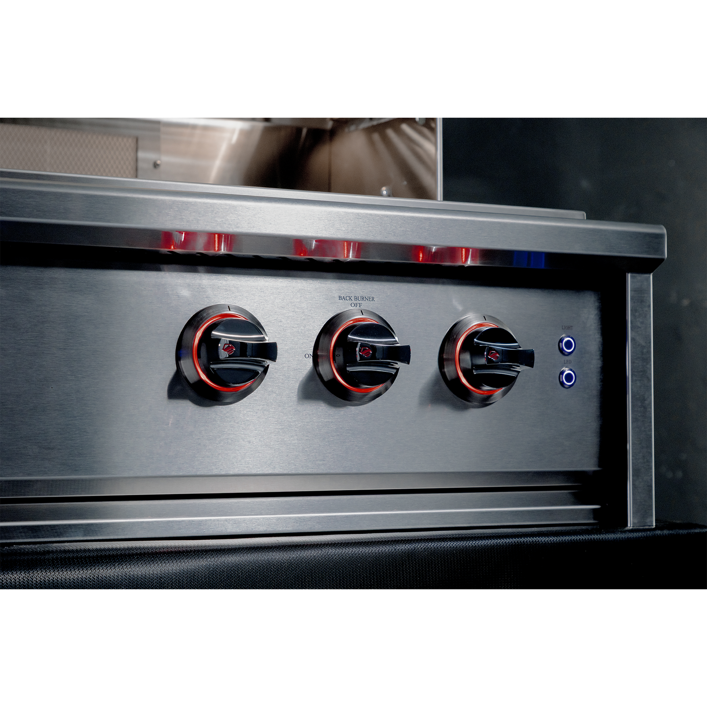 RCS CEG30 Cutlass Elite Grill // BetterPatio.com