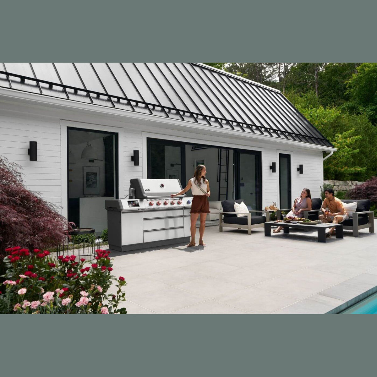 Napoleon Prestige® PRO 665 Elite with Smart Technology &amp; Electric Smoker Box