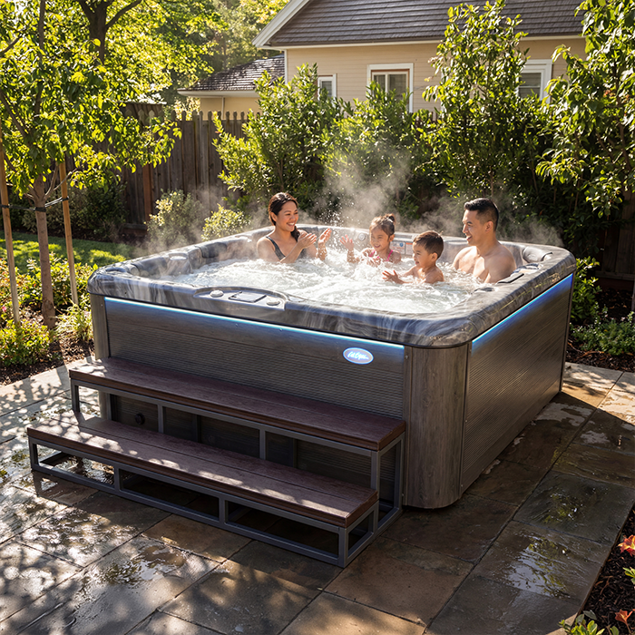 LaJolla PL-894L hot tub - environment view