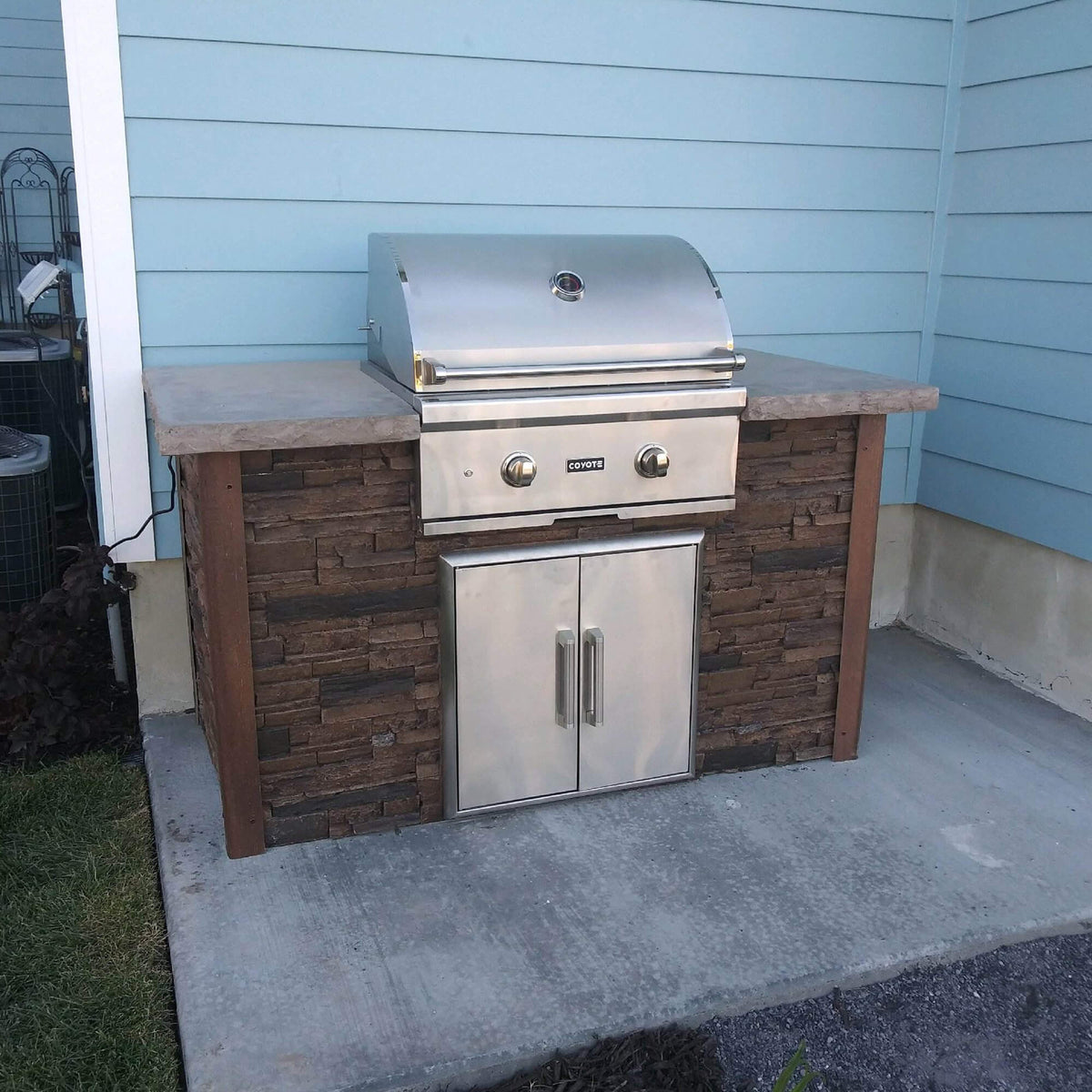 RTA Outdoor Living 5 ft Grill Island with Coyote 28-Inch Grill RTAC-G5 - BetterPatio.com
