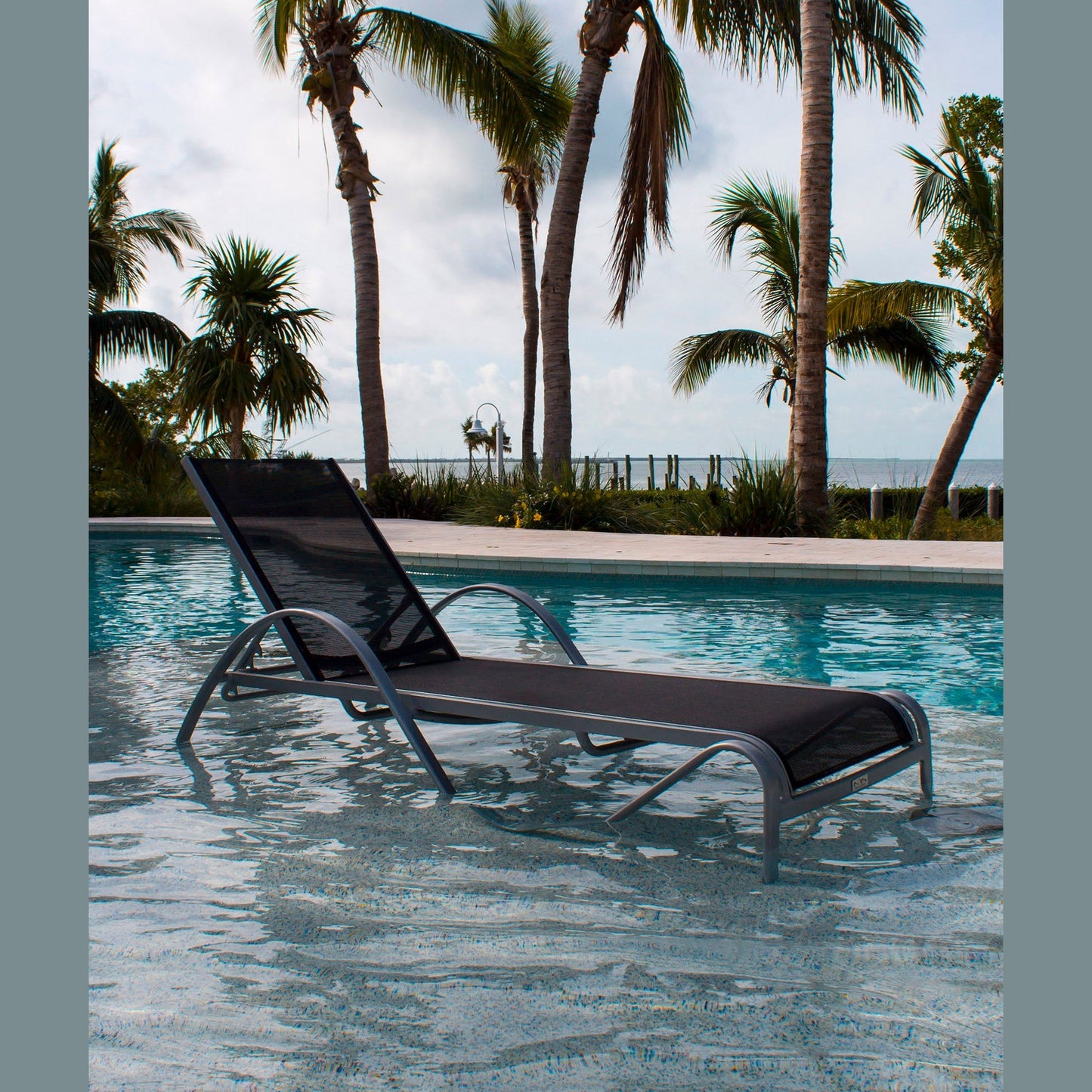 Ultra Chaise Lounge | Hospitality Rattan Patio