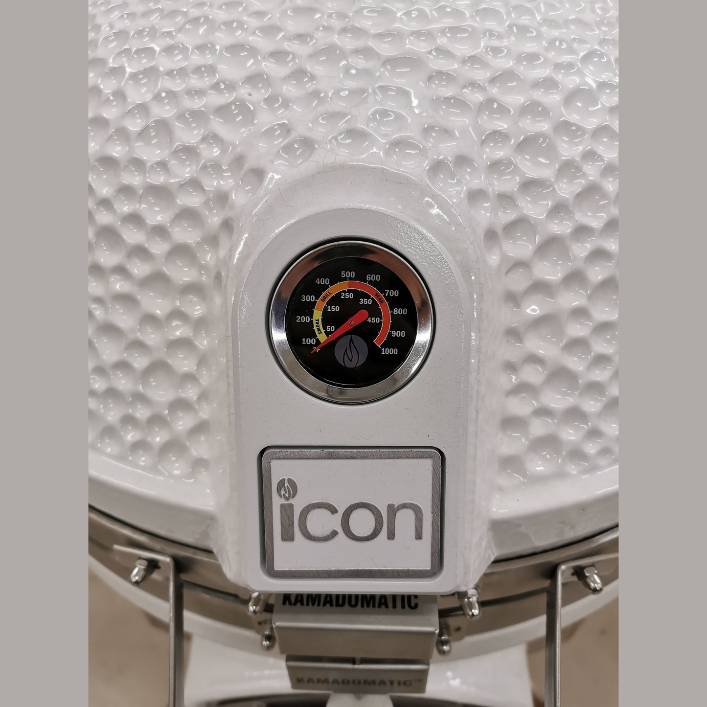 Icon XD702 Maxis Kamado Grill White CGXD702W - angled lifestyle view image 16