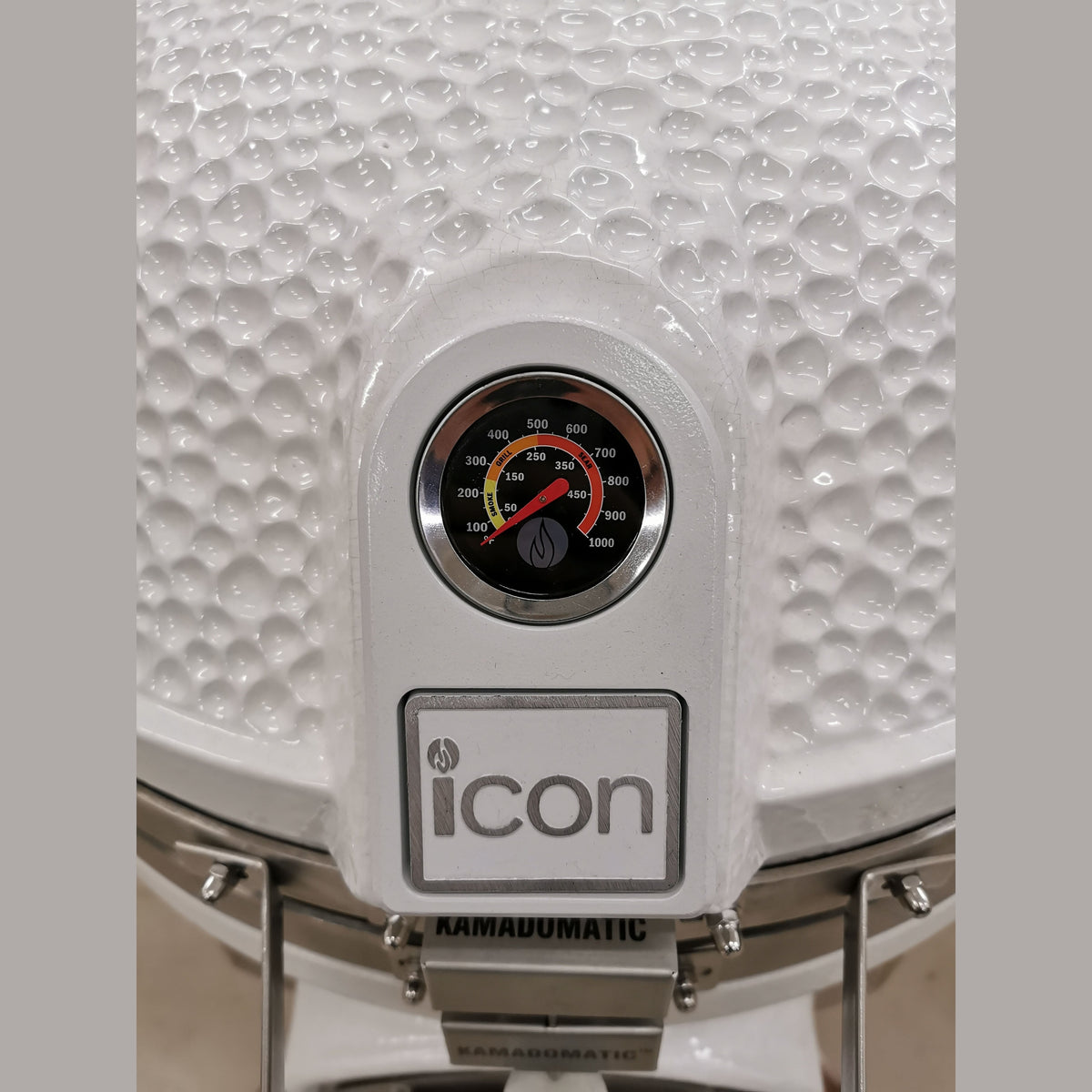 Icon XD702 Maxis Kamado Grill White CGXD702W - angled lifestyle view image 16