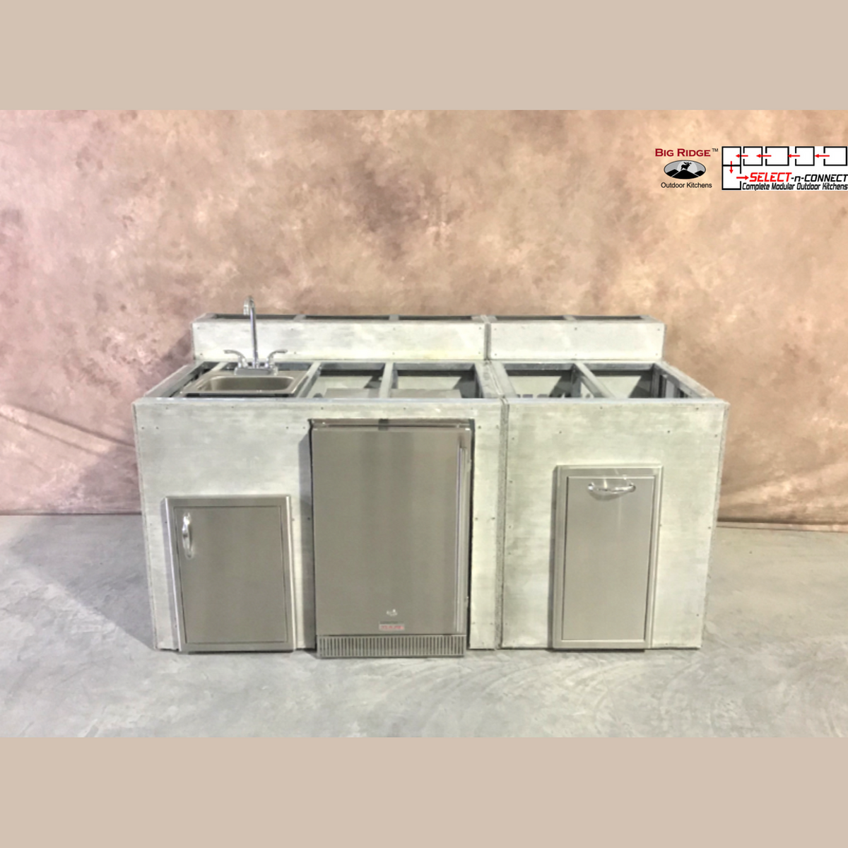 6.5 Foot DIY Linear Outdoor Kitchen with Blaze Appliances // BetterPatio.com