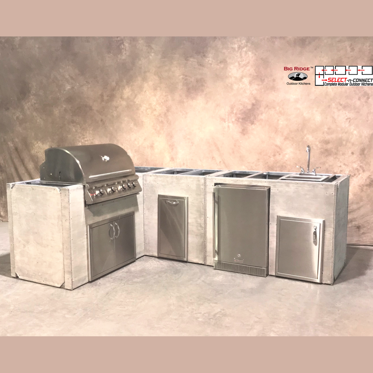 8 Foot DIY L-Shaped Outdoor Kitchen with Blaze Appliances // BetterPatio.com