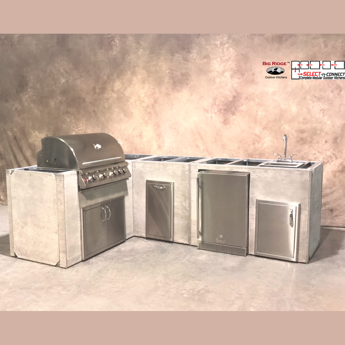 8 Foot DIY L-Shaped Outdoor Kitchen with Blaze Appliances // BetterPatio.com