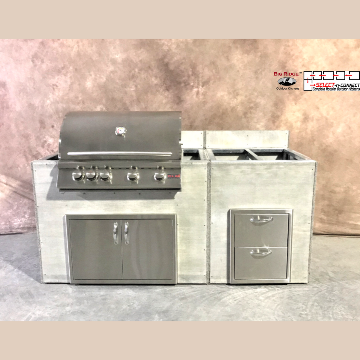 6.5 Foot DIY Linear Outdoor Kitchen with Blaze Appliances // BetterPatio.com