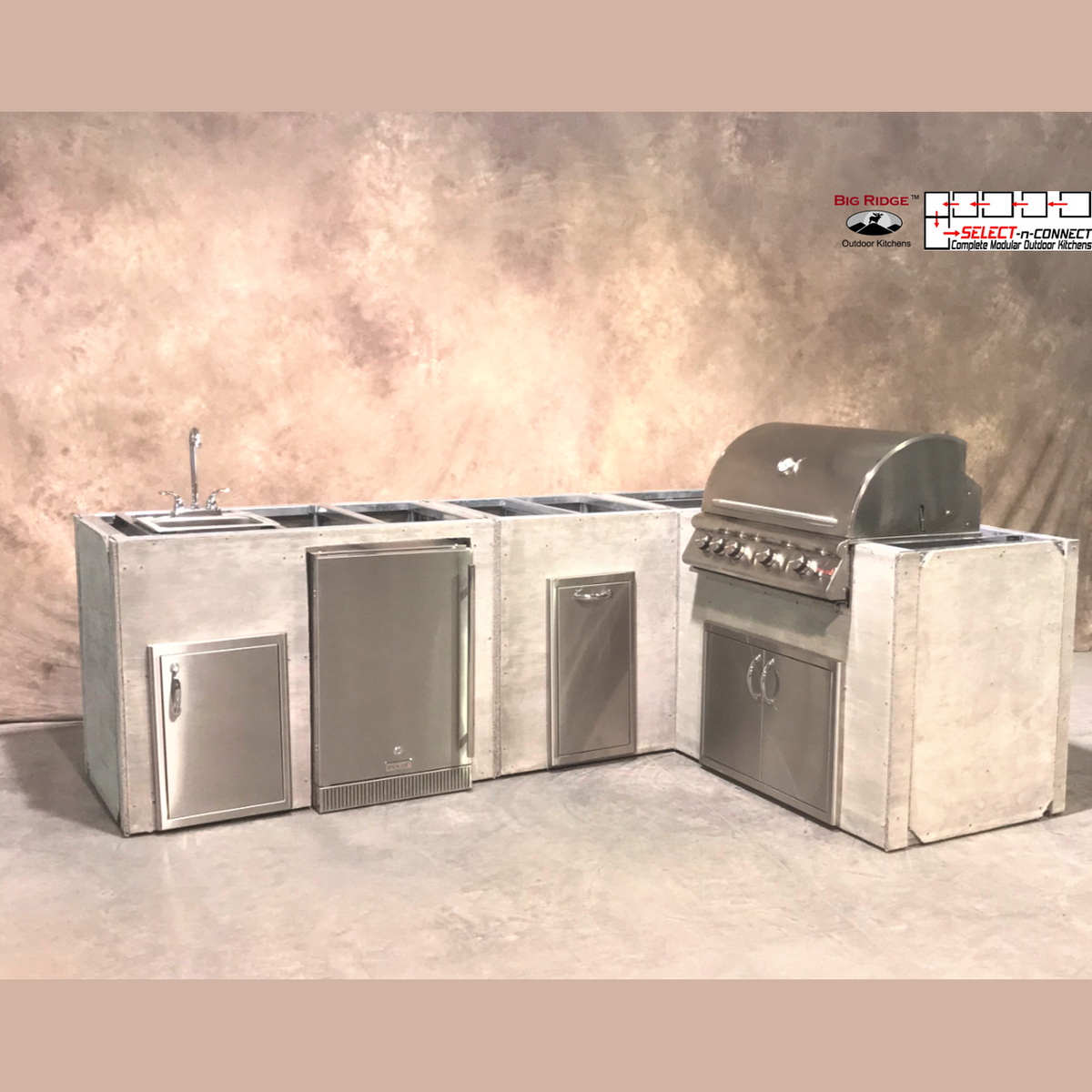 8 Foot DIY L-Shaped Outdoor Kitchen with Blaze Appliances // BetterPatio.com