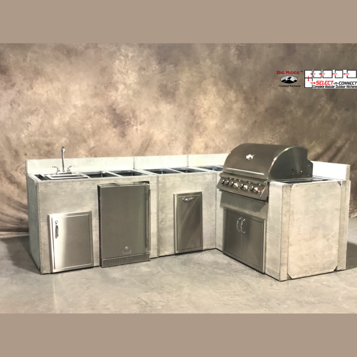 8 Foot DIY L-Shaped Outdoor Kitchen with Blaze Appliances // BetterPatio.com