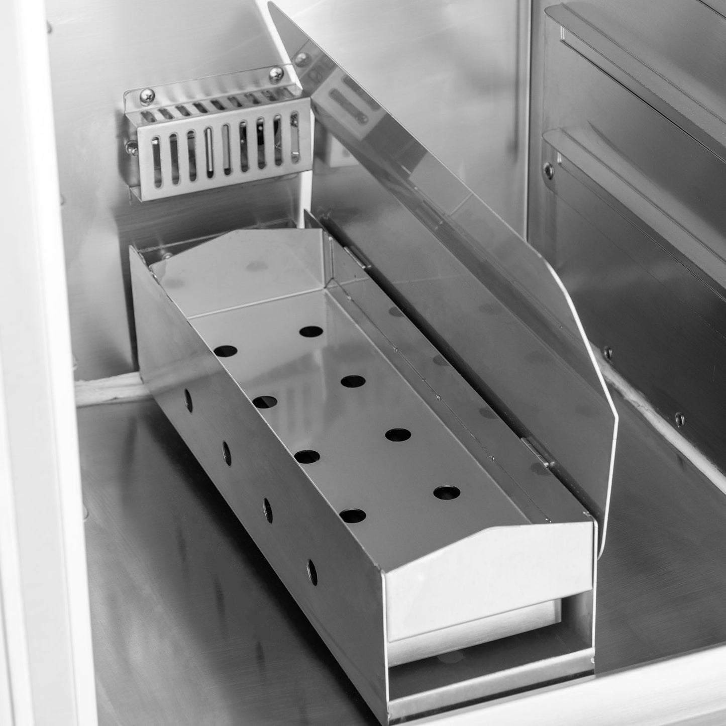 BlazeBlaze Built-In Electric Smoker BLZ-26-ELESMK- BetterPatio.com