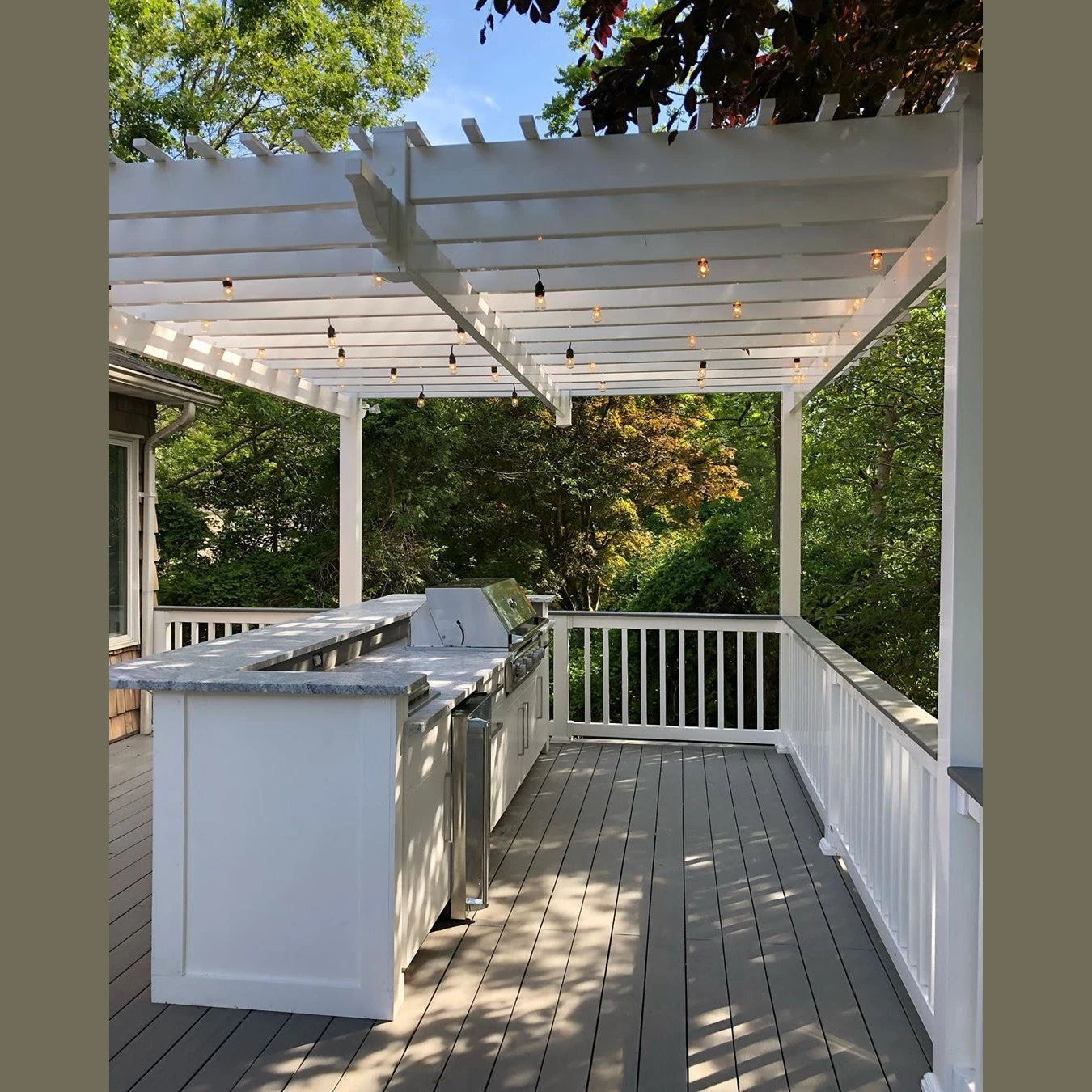 Summerset Sizzler 32 SIZ32 - Gorgeous deck matching pergola grilling in trees New York