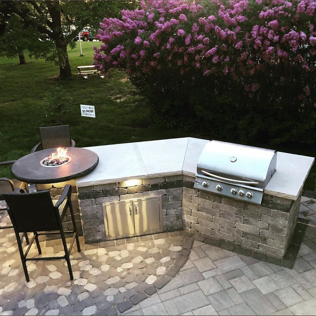 Summerset Sizzler 26 SIZ26 - Chic custom grill island pub table garden in Minnesota