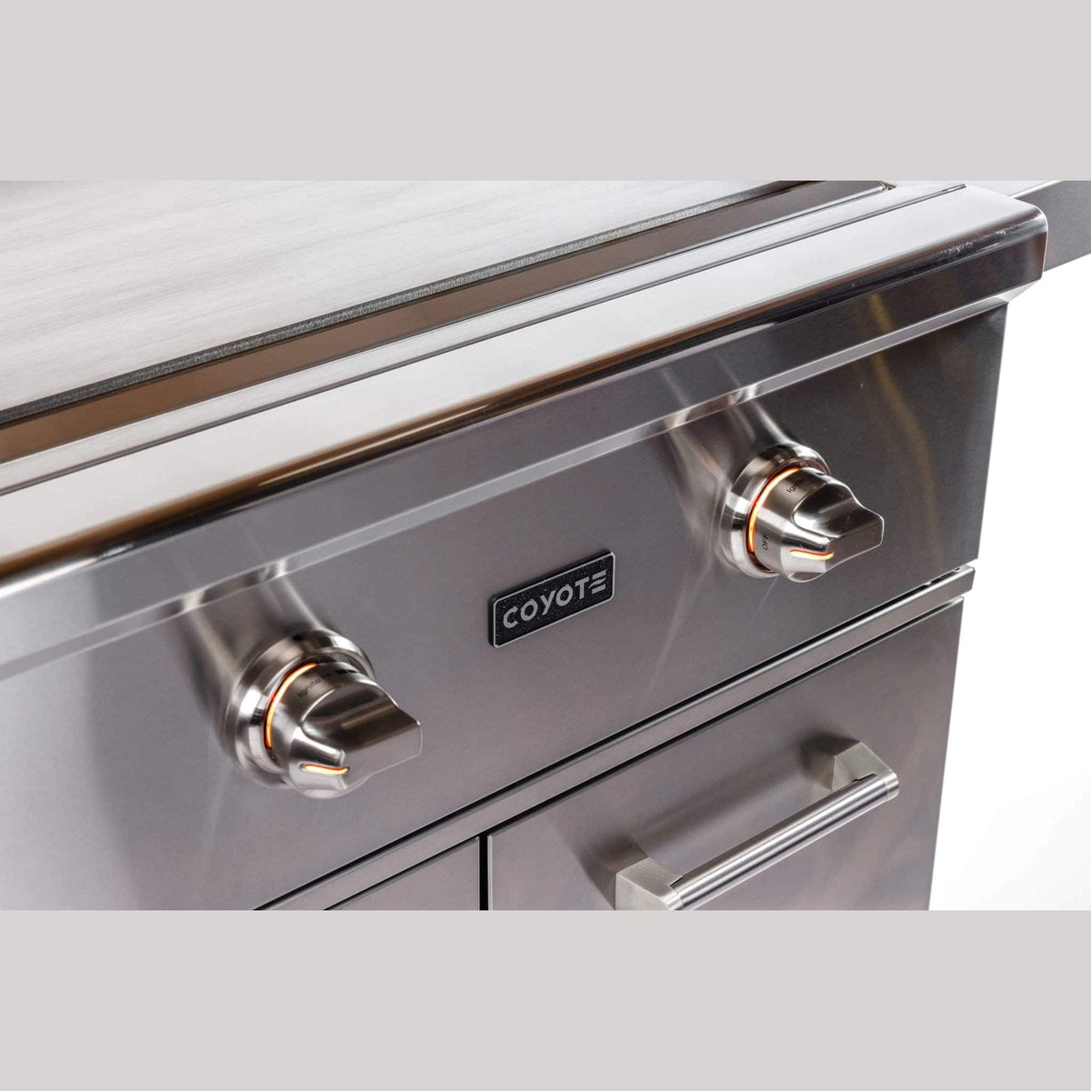 Coyote Outdoor LivingCoyote Outdoor Living 30 Inch Flat Top Grill C1FTG30-LP-CART- BetterPatio.com