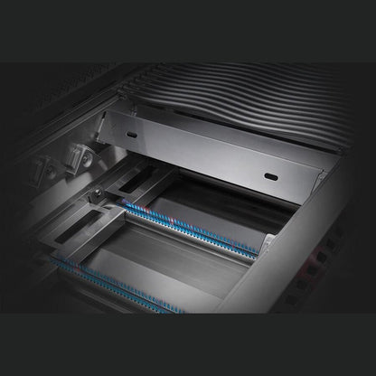 Napoleon Built-In 700 Series 32 RB - dual stainless steel sear plates detail