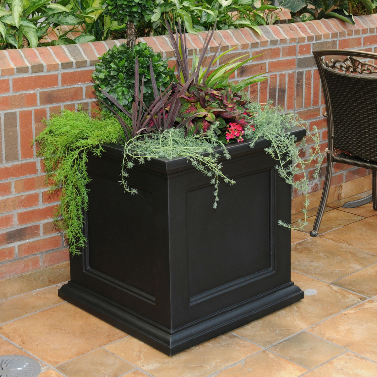 MayneMayne Fairfield 28in Square Planter 8800 8800-B- BetterPatio.com