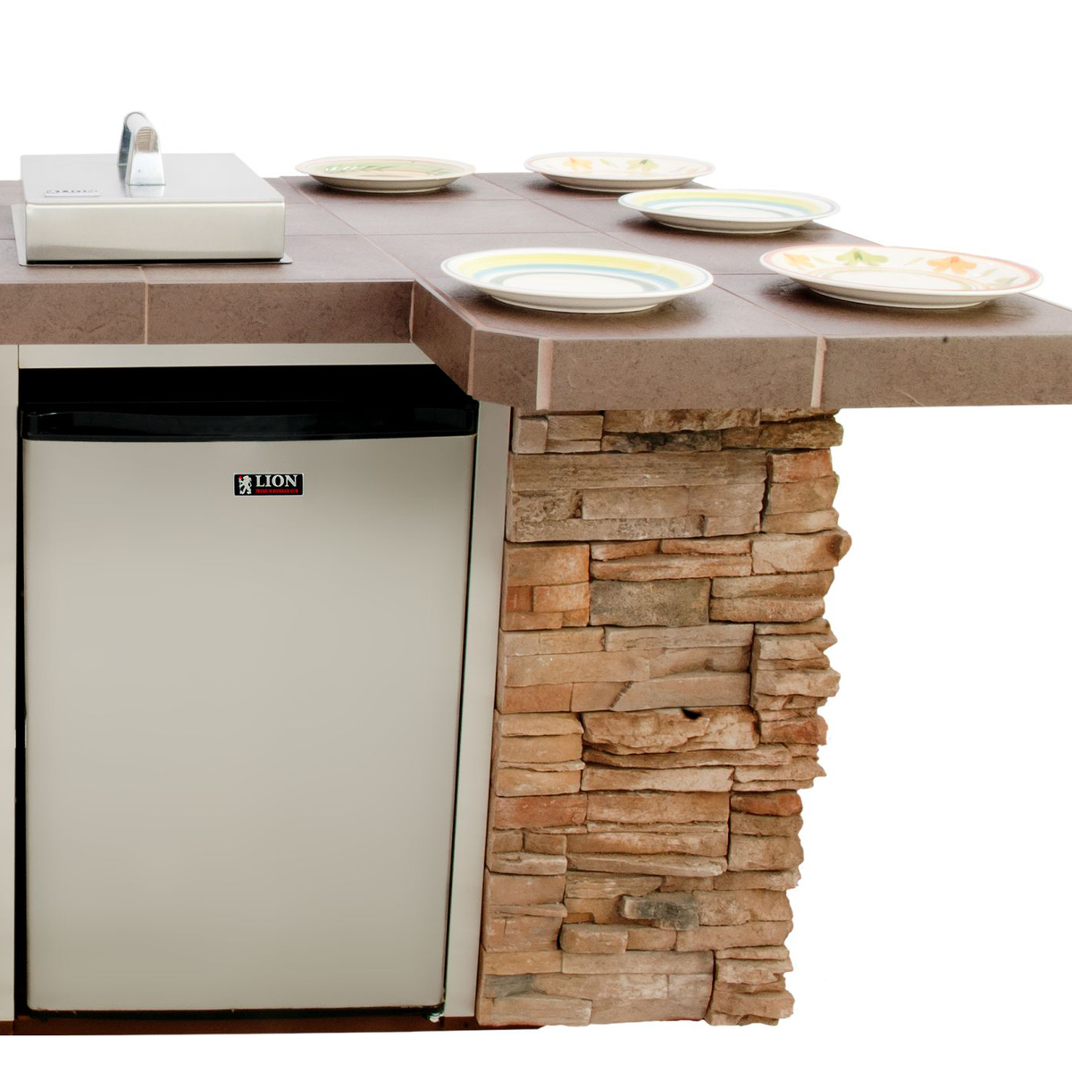 Lion Premium Grills Quality Q 96 Inch L-Shaped BBQ Island - side angle view qualityq3