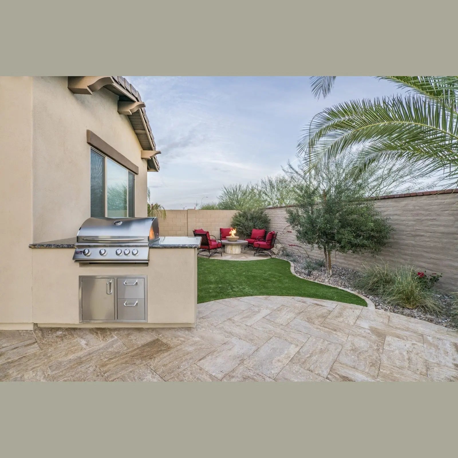 Summerset Alturi 30 ALT30T - Relaxing private outdoor island kitchen landscape in Arizona
